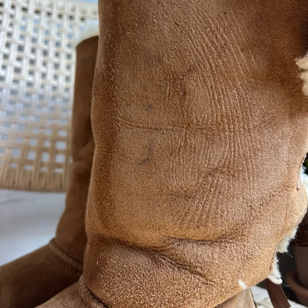 UGG Australia Bailey Bow Tall Boots Women’s 4 / Youth 3 Brown Sheepskin Winter